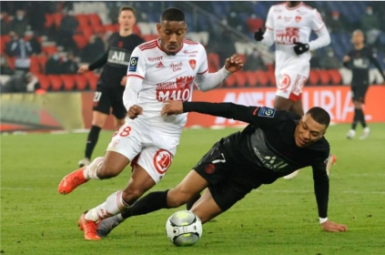 中国男足对日本时间